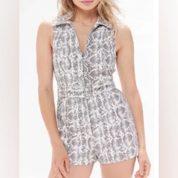 Urban Outfitters Snakeskin Faux Leather Romper Size Small - Picture 1 of 8